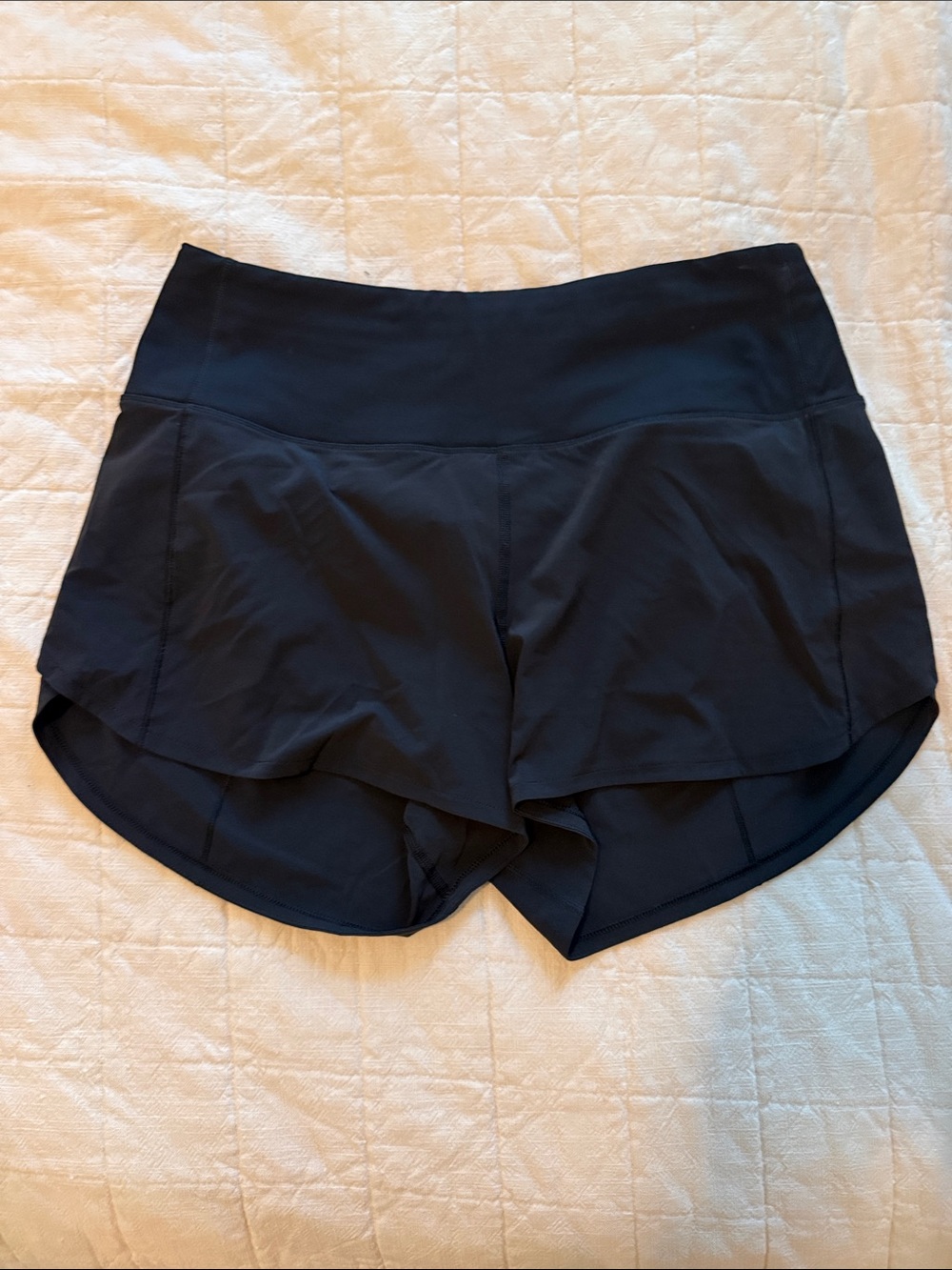 lululemon athletica Speed Up High rise short 4 inch inseam - Picture 2 of 3